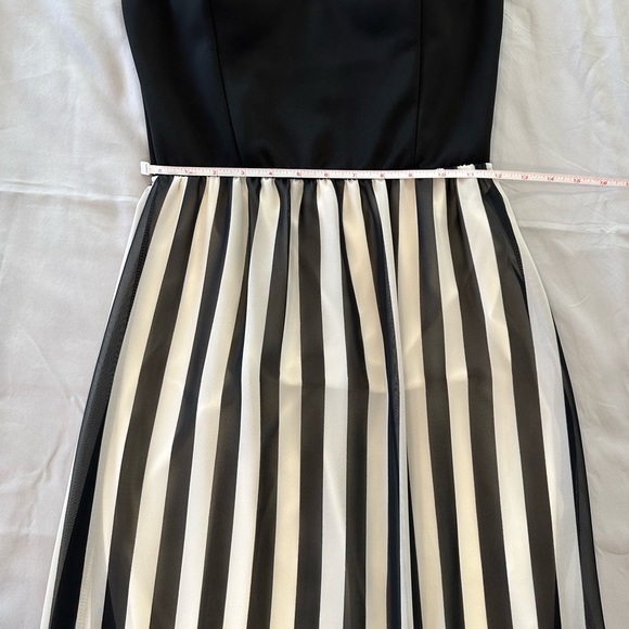 Windsor Black And White Striped Maxi Strapless Dress X-Small - Picture 4 of 16